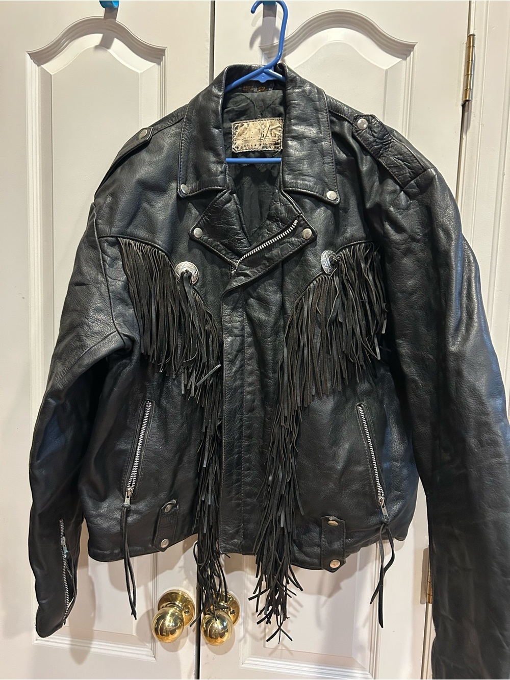 Vintage 90’s leather biker men large fringe jacket conchos